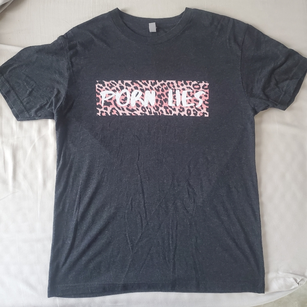 Rare BeachRant black medium men's tshirt